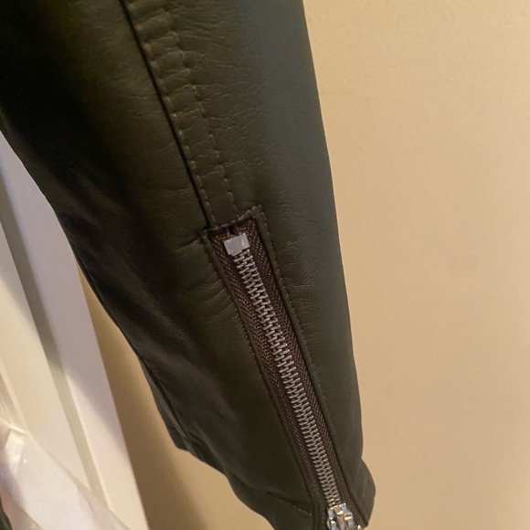 NWOT men’s moto jacket with hood - Picture 9 of 10